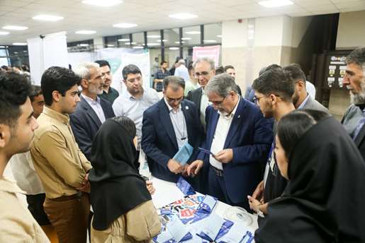 حضور رییس دانشگاه در جمع نودانشجویان پزشکی